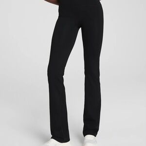 NWOT SPANX Booty Boost Flare Pants Medium Petite Sculpting High Rise